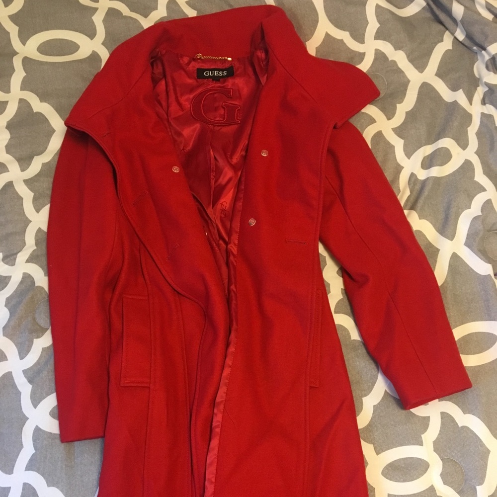 A GUESS Coat(Red)